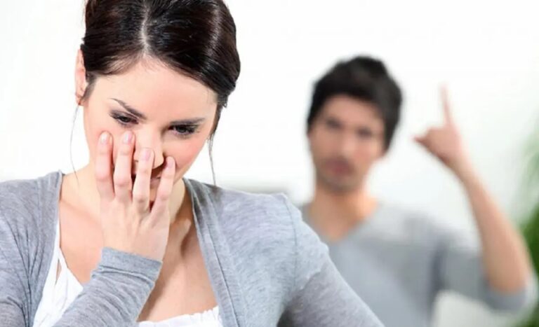 7 sinais que você está com o homem errado, o número 5 vai te surpreender