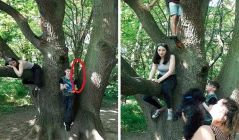 Mãe tira foto de filhos em parque e fica assustada com detalhe arrepiante atrás do menino