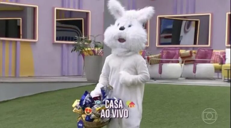 Vídeo mostra participantes sendo surpreendidos com a volta de Arthur para a casa, ele voltou distribuindo ovos