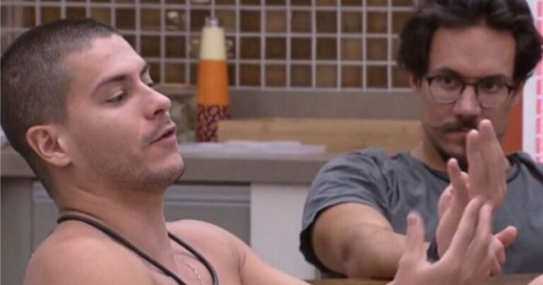 Ex-BBB Eliezer não aceita críticas a Arthur Aguiar e sai em defesa do campeão do BBB22