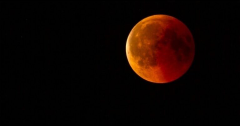 Eclipse lunar no Brasil será neste domingo (15): como observar o fenômeno a olho nu
