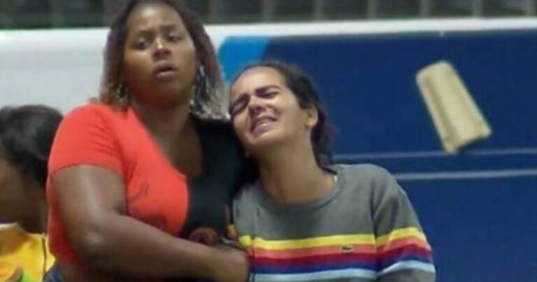 Mãe de menina que foi imprensada por carro alegórico e faleceu se pronuncia sobre ataques que está recebendo