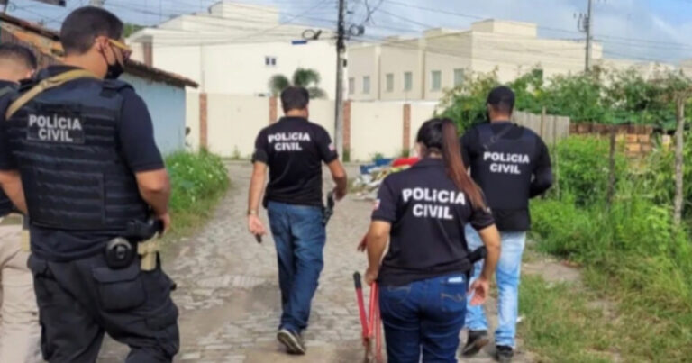 Polícia prende mãe acusada de tirar a vida filho autista de 5 anos porque ele bagunçava a casa