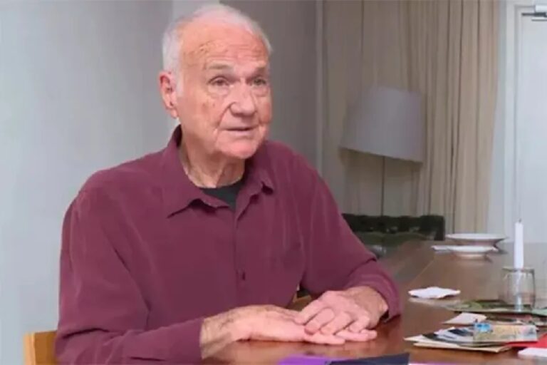 Padre abandona igreja, se assume gay e vira estrela do pornô aos 83 anos