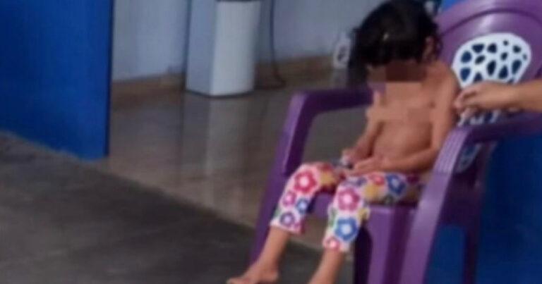 Menina de três anos vai parar em lugar inusitado após ser esquecida em van escolar