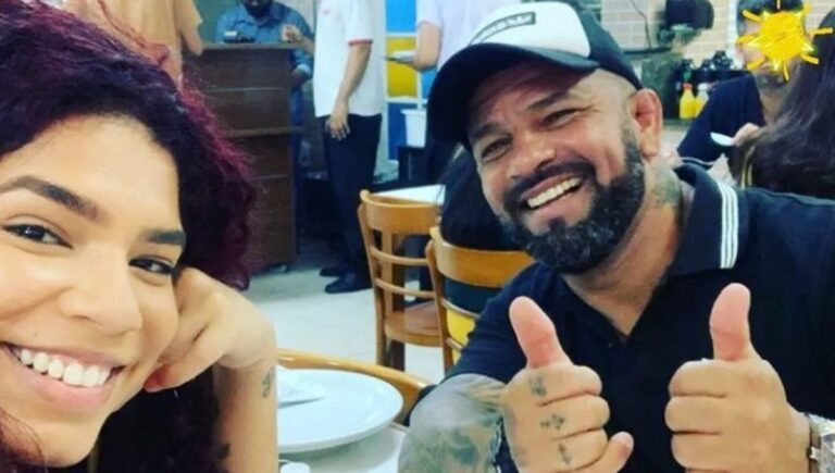 Ao vivo, pai de ex-BBB faz apelo para reencontrar filha: ‘eu sinto muita falta dela’