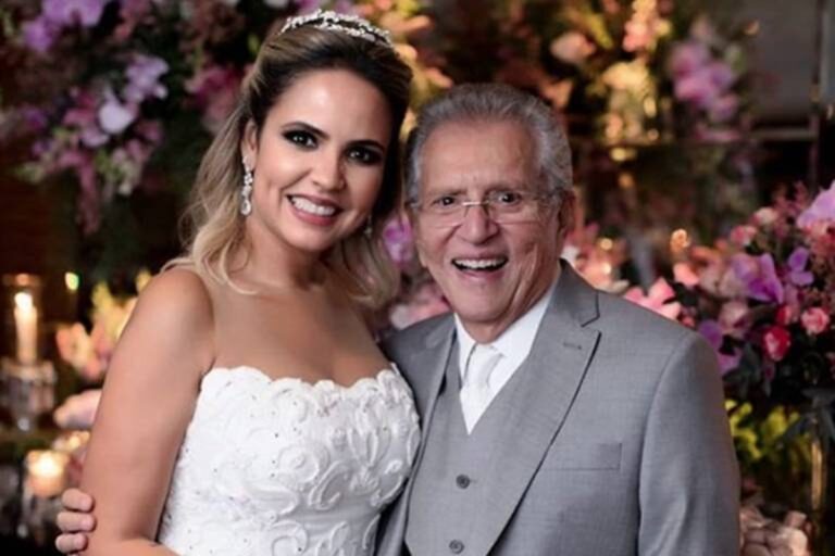 Aos 86 anos, Carlos Alberto de Nóbrega garante que não faz uso de viagra com a esposa
