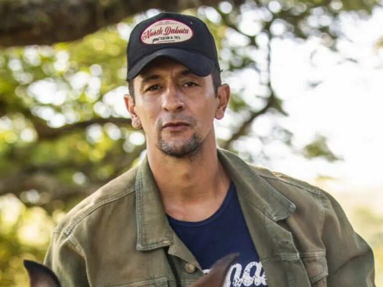 Irandhir Santos sofre acidente nos bastidores de Pantanal, faz cirurgia e é afastado