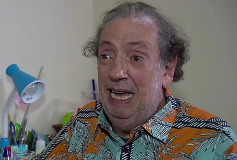Vídeo: Marcos Oliveira, o Beiçola, se emociona com desabafo sobre situação difícil que vive