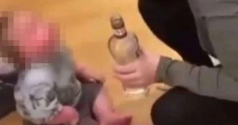 Casal é preso após forçar bebê a tomar vodca; caso foi denunciado após vídeo cair na internet