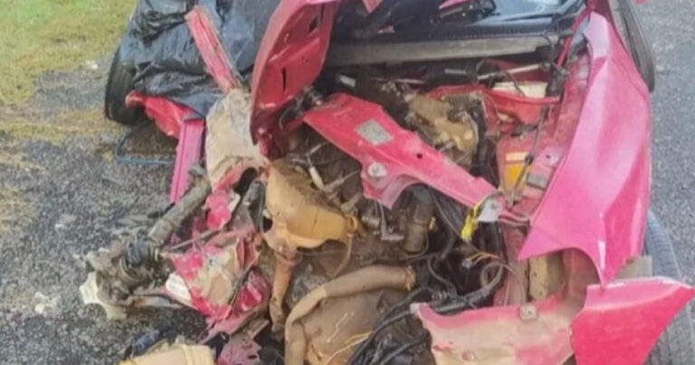 Tristeza: jovens perdem a vida ao se envolverem em acidente entre dois carros e caminhão no PR