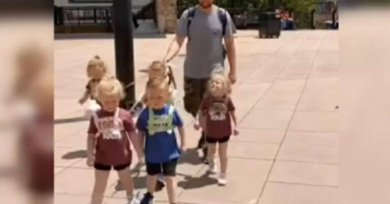 Video: pai passeia com os cinco filhos em ‘coleira’ e gera polêmica