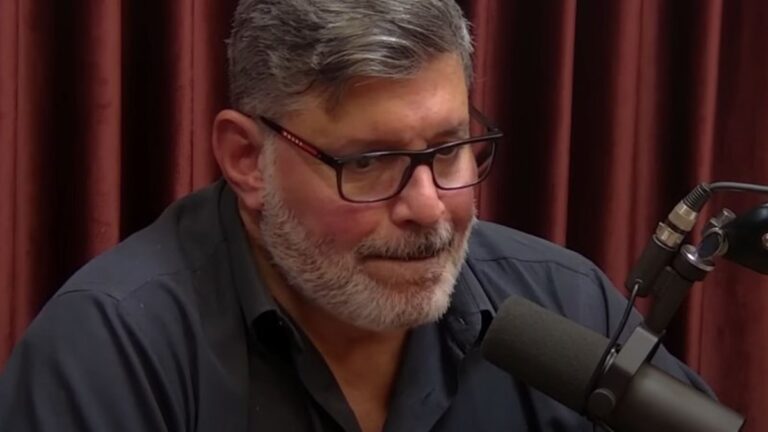Alexandre Frota assume terror ao lembrar vício em drogas: “Fui ao fundo do poço”