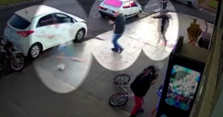 Vídeo flagra momento que comerciante morre ao ser atingido por tiro que era direcionado para outro homem