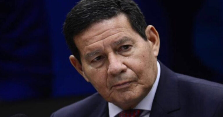 Mourão fala sobre a vitória de Lula manda recado para apoiadores de Bolsonaro