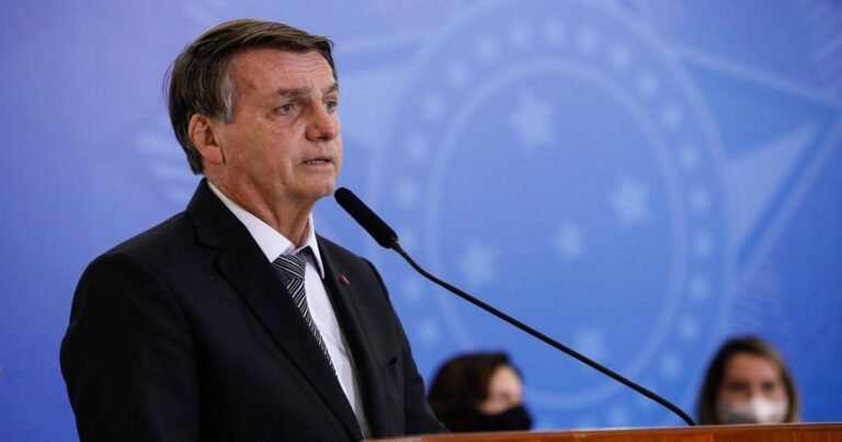 Bolsonaro não convocou reunião de urgência com generais; entenda