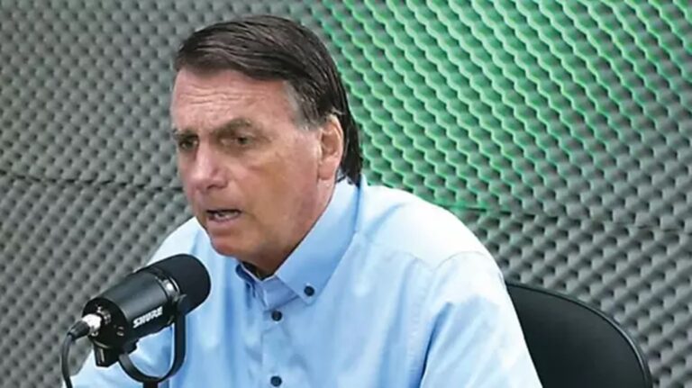 Segundo com presidente em exercício, Bolsonaro irá se manifestar na tarde desta segunda-feira