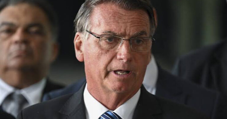 Bolsonaro pede ao TSE anulação de votos em parte das urnas nas eleições de 2022
