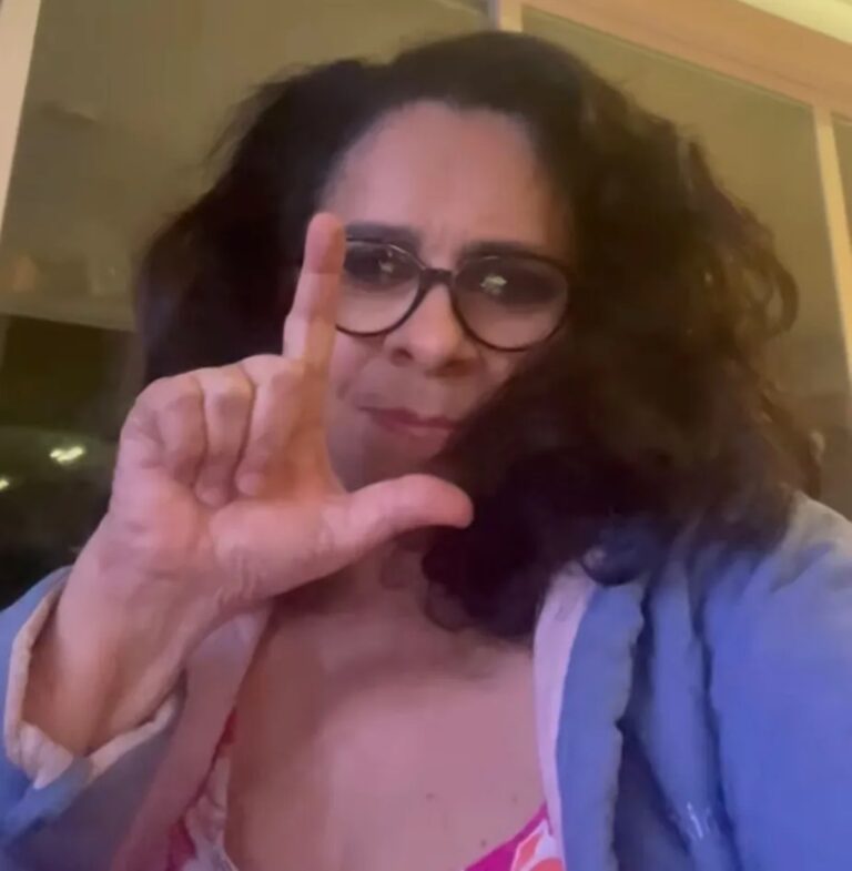 Gal Costa fez post espontâneo e político 12 horas antes de morrer