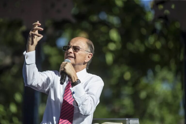 Virou a casaca: Bispo Edir Macedo agora fala em perdoar Lula; “eleito por vontade de Deus’