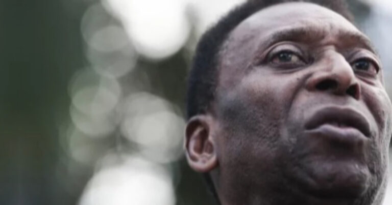‘Tristeza e desespero’: filhas de Pelé estão de plantão no hospital e relatam momentos difíceis