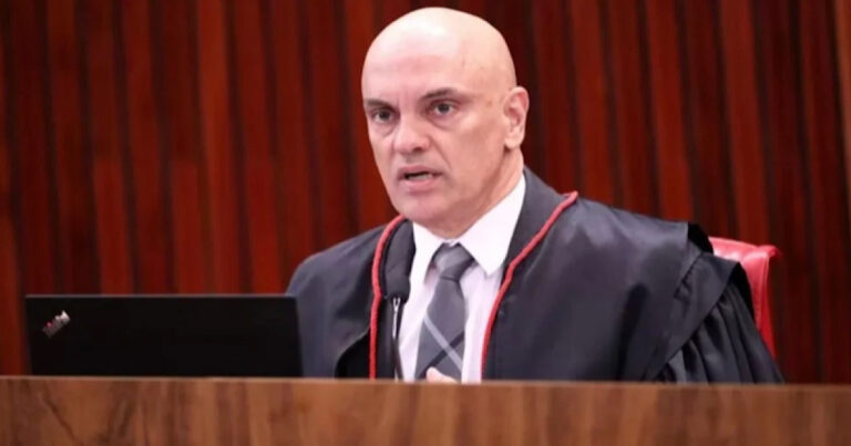 Ex-juiz entra com pedido de prisão preventiva do ministro Alexandre de Moraes no STM