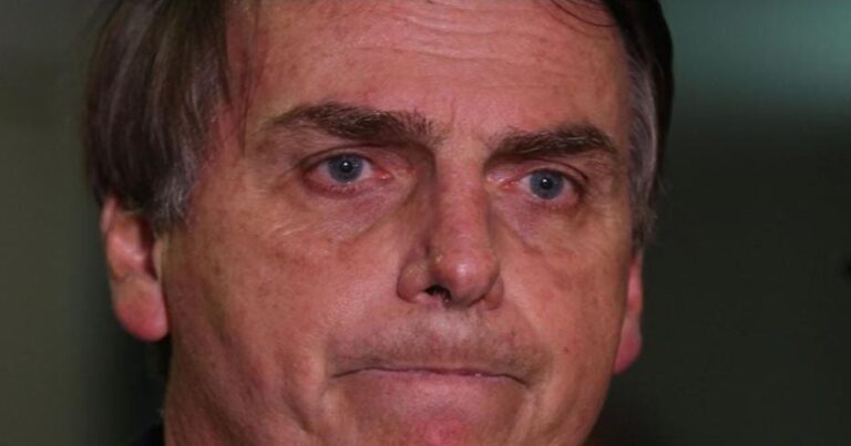 Bolsonaro e 8 aliados se tornam réus após denúncia do PT ao TSE