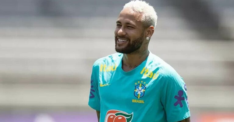 Salário de Neymar compra uma Ferrari e uma mansão do Chitãozinho por mês