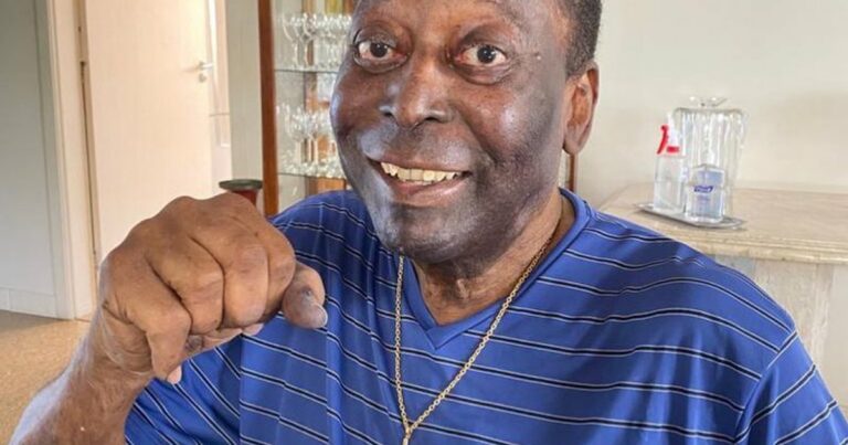 Em meio a piora de Pelé, estrutura é montada em Vila Belmiro e fãs se preocupam