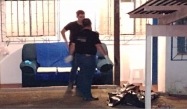 Mulher tira a vida do marido na frente de suposto amante durante jantar