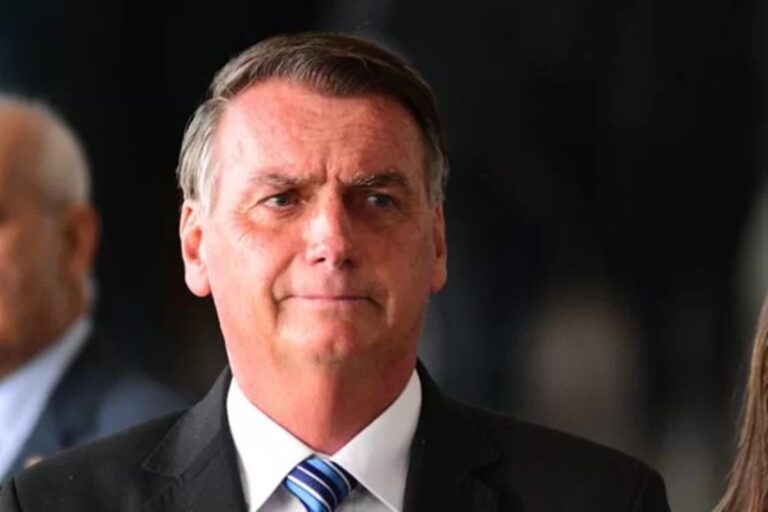Bolsonaro faz visita surpresa ao STF: “Acabou”