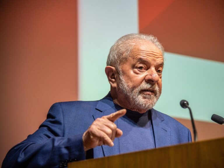 Lula revela que recebe Brasil destruído por Bolsonaro e se viu obrigado a começar a governar antes da posse