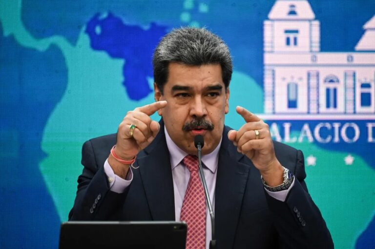 Convidado para posse de Lula, Maduro pode ser impedido de entrar no Brasil por portaria de Bolsonaro
