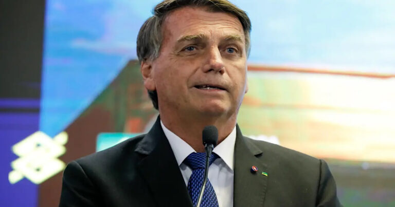 Hospital em Orlando nega que Bolsonaro esteja internado no local