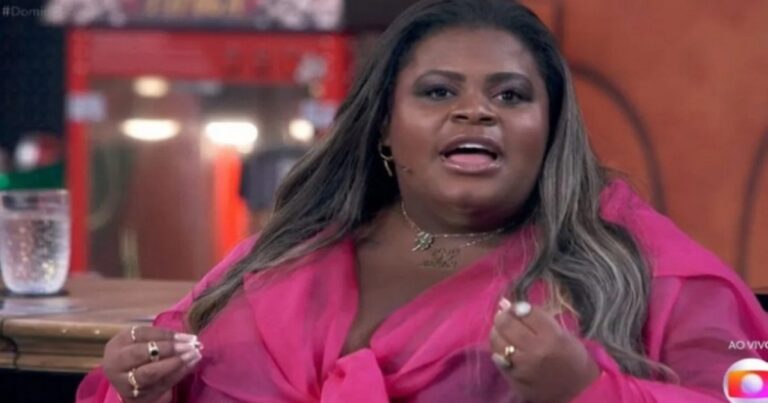 Jojo Todynho é criticada por usar roupa ‘inadequada’ em aeroporto: ‘Faz tudo para aparecer’