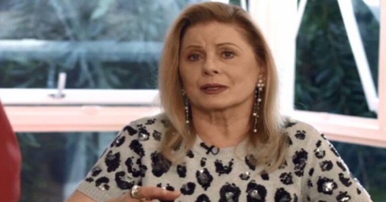 Vera Fischer fica irritada ao ser questionada sobre falta de namorados e desabafa sobre preconceito pela idade
