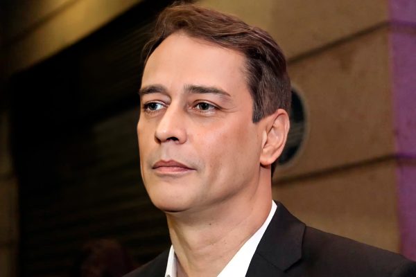 Astro da Globo se deu mal ao usar cheque para pagar traficante