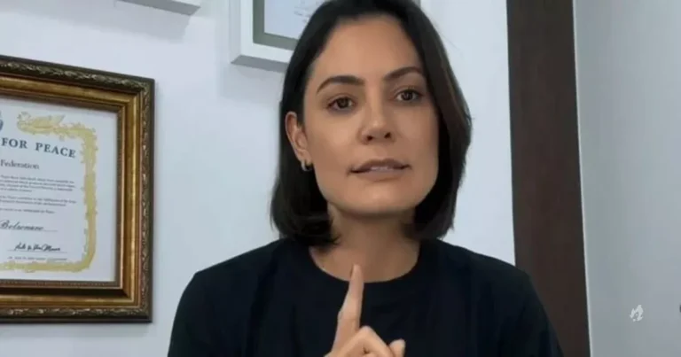 Michelle rebate colunista do jornal O Globo: “Fonte furada”