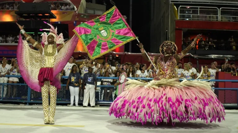 Beija-Flor, Mangueira, Vila e Portela ensaiam na Sapucaí neste sábado (22)