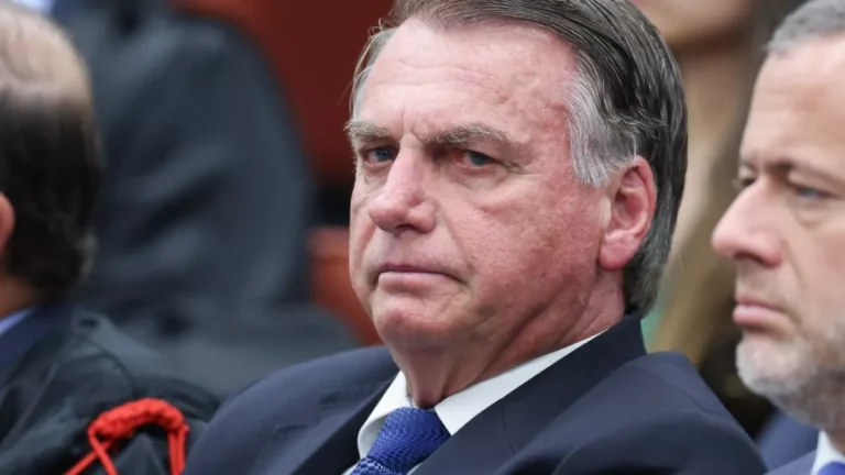 Bolsonaro e sete aliados viram réus por tentar golpe de Estado: veja repercussão política