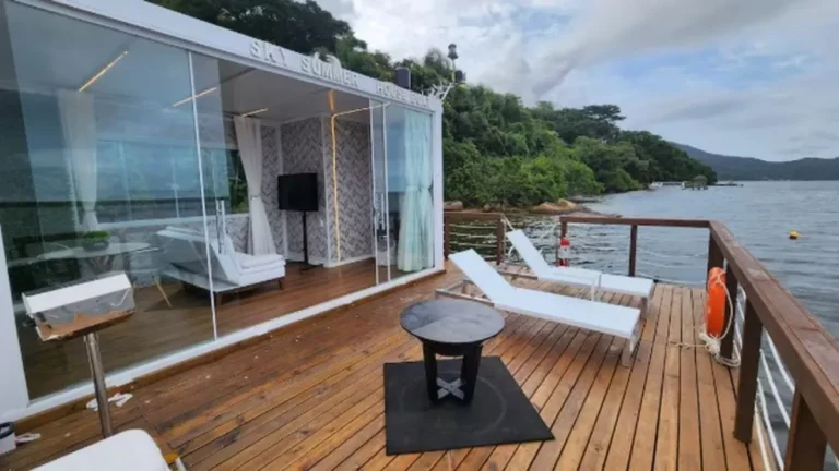 Casa flutuante em Florianópolis é interditada e vira alvo do MPF; entenda