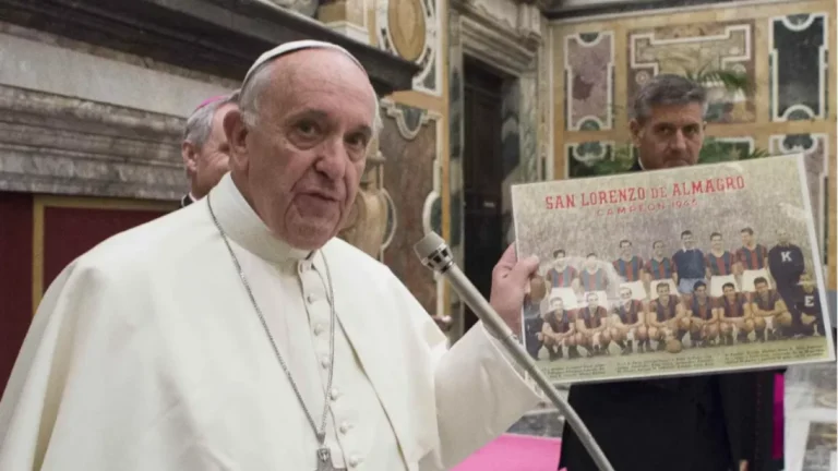 San Lorenzo Celebra a Vida do Papa Francisco com Missa Especial