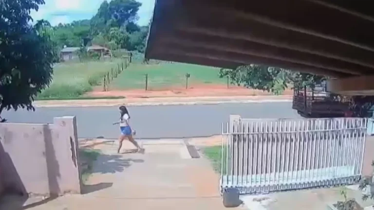 VÍDEO: Mulher é procurada pela polícia do Paraná por enganar idoso, invadir a casa dele e levar R$ 25 mil