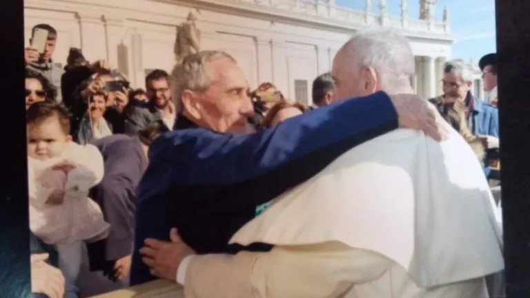 Francisco pediu que não votassem nele em conclave, diz à CNN amigo do papa