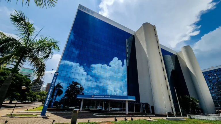 Fraude no INSS: mais de 1,7 milhão pedem reembolso por descontos