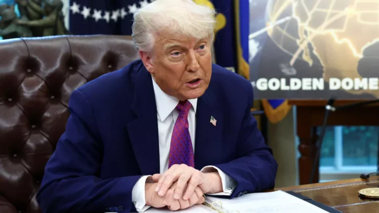 Trump diz que tarifas sobre a Apple também se aplicarão à Samsung