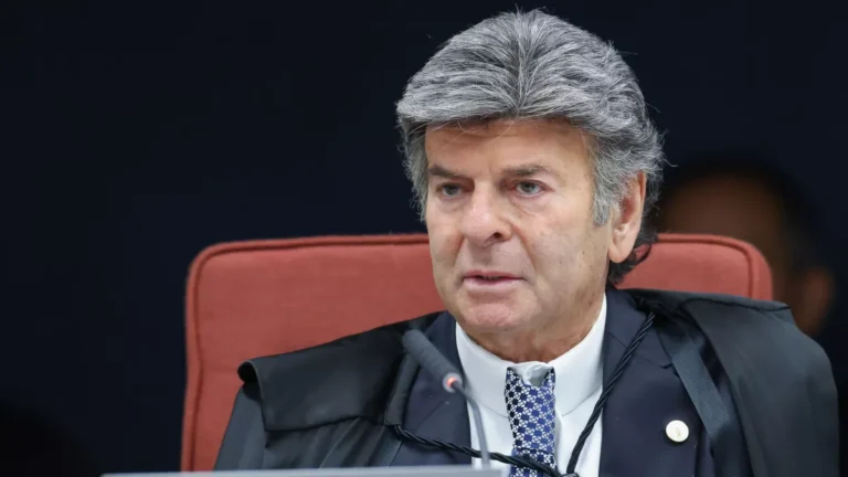 Se apurou que estou para fazer frente a Moraes, apurou muito mal, diz Fux