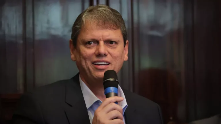 Paraná Pesquisas: Tarcísio lidera cenários de 1º turno para governo de SP