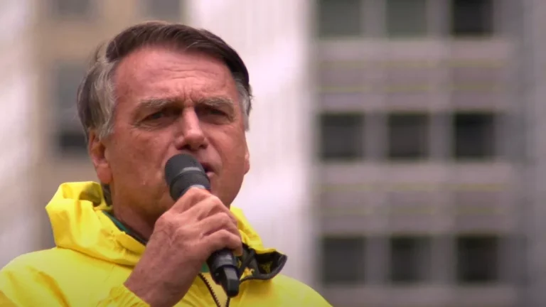 Bolsonaro à CNN: “Vamos tentar barrar aumento do IOF”