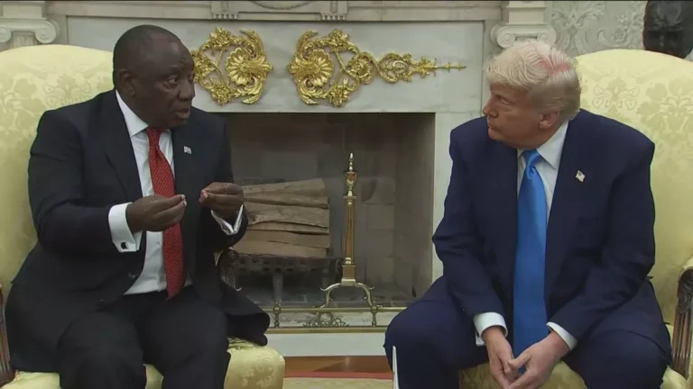Trump cobra líder sul-africano por acusação de “genocídio” de brancos